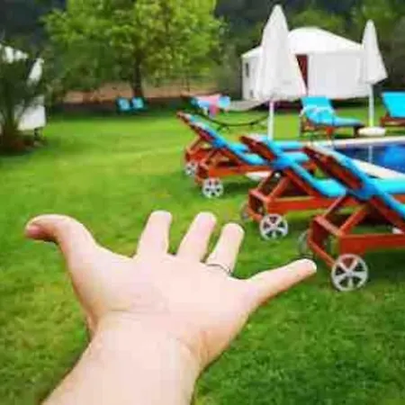 Kamp alanı Yol Glamping Kayaköy